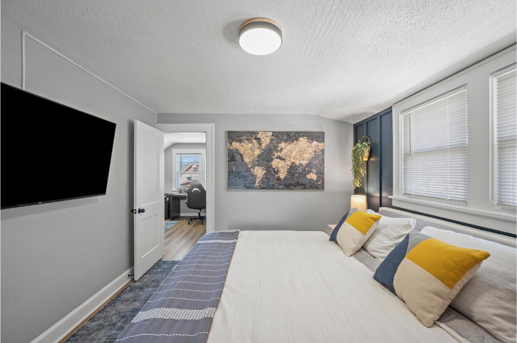 Amazing Parma Home King Bed Full Office Room Экстерьер фото